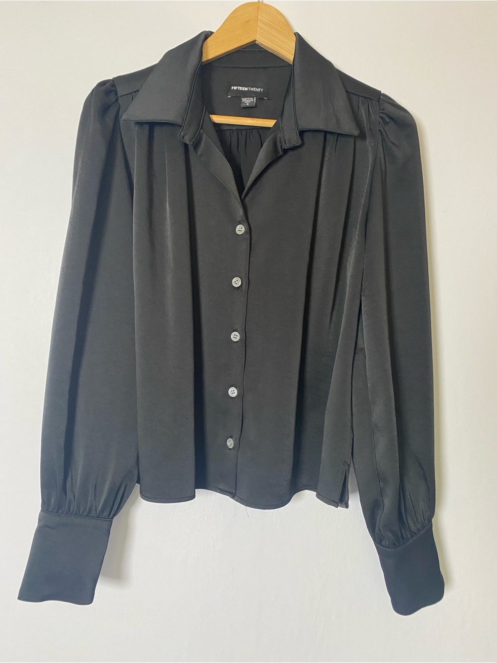 Fifteen Twenty Black Satin Tawnie Side-Pleat Button Down Shirt Blouse Size Small